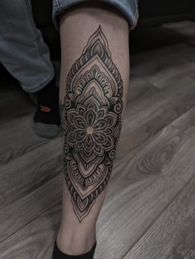 Ornamental Blackwork on Shin