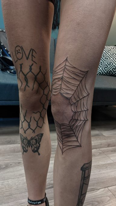 Spider web and chain-link knees